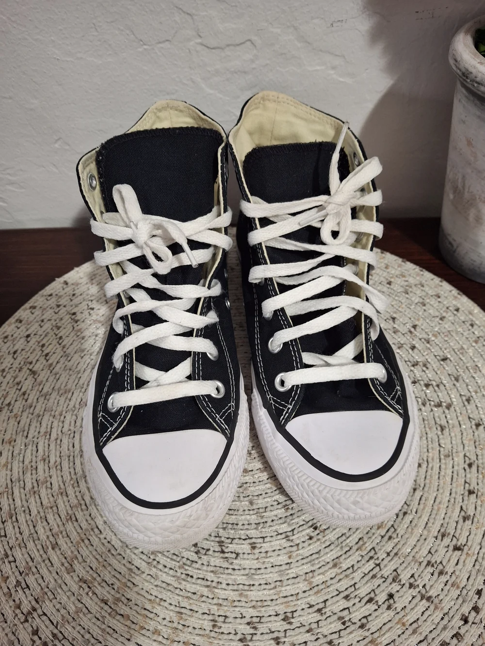 Unisex Converse High Top Sneakers - Black with White M6/W8. - Picture 2 of 10
